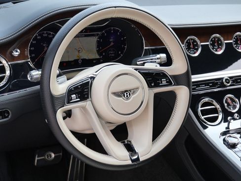 Used 2020 Bentley Continental GT image 9