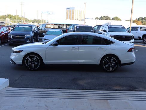Used 2023 Honda Accord Sport image 7