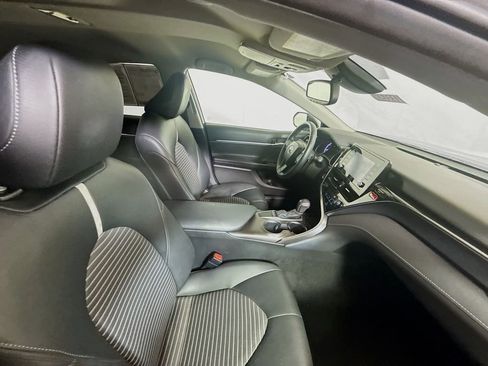 Certified 2022 Toyota Camry SE w/ Convenience Package FWD image 25
