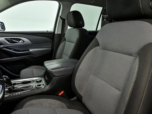 Used 2018 Chevrolet Traverse LT FWD image 13