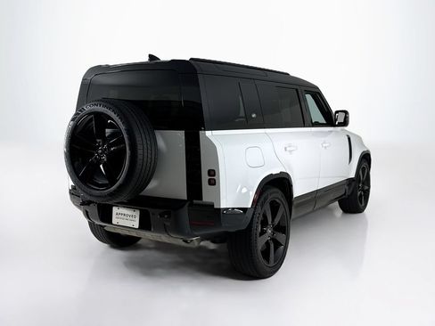 Used 2024 Land Rover Defender 110 X-Dynamic SE AWD/4WD image 5