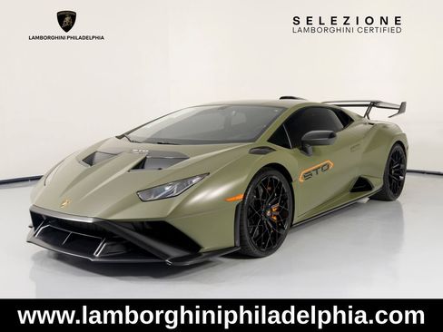 Used 2023 Lamborghini Huracan STO RWD image 1