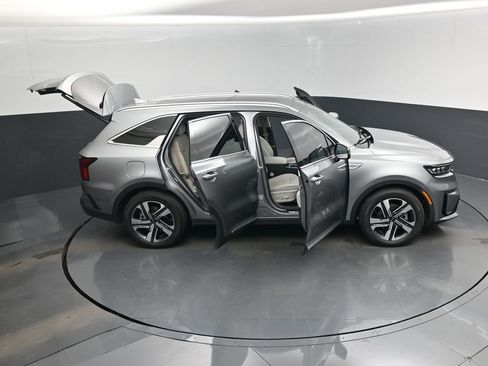 Used 2022 Kia Sorento SX Prestige w/ Panoramic Sunroof Package AWD/4WD image 18