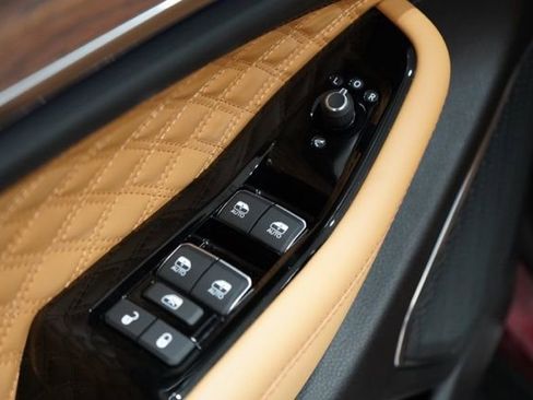 Used 2025 Jeep Grand Cherokee Summit w/ Obsidian Package image 18