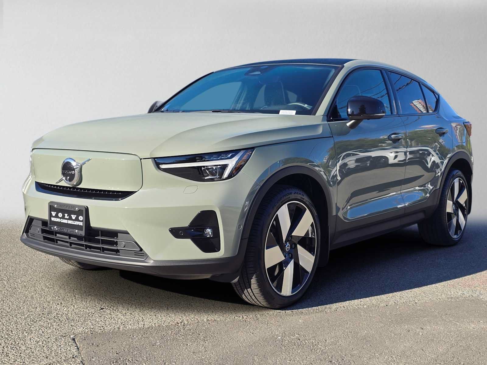 Certified 2023 Volvo C40 P8 Recharge Ultimate w/ Protection Package Premier AWD/4WD image 8