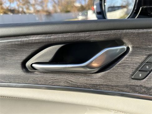 Used 2023 Jeep Grand Cherokee Overland image 34