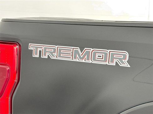 Used 2022 Ford F350 Lariat w/ Tremor Off-Road Package image 11