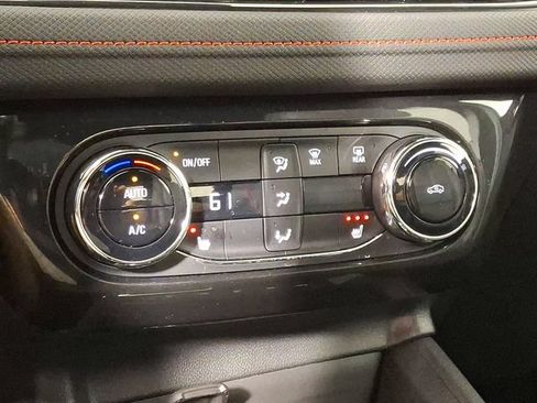Used 2024 Chevrolet TrailBlazer RS w/ Convenience Package AWD/4WD image 17