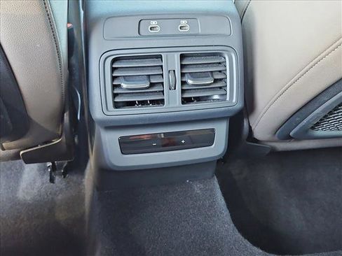 Used 2025 Audi Q5 Premium w/ Convenience Package image 18