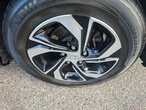 Used 2017 Honda Accord LX image 9