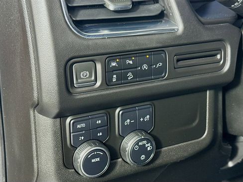 Used 2022 Chevrolet Tahoe Z71 image 10