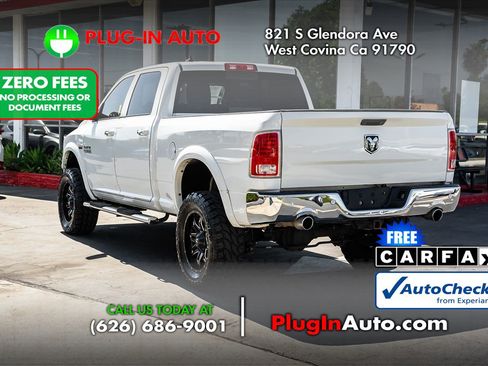 Used 2017 RAM 1500 Laramie w/ Convenience Group AWD/4WD image 4