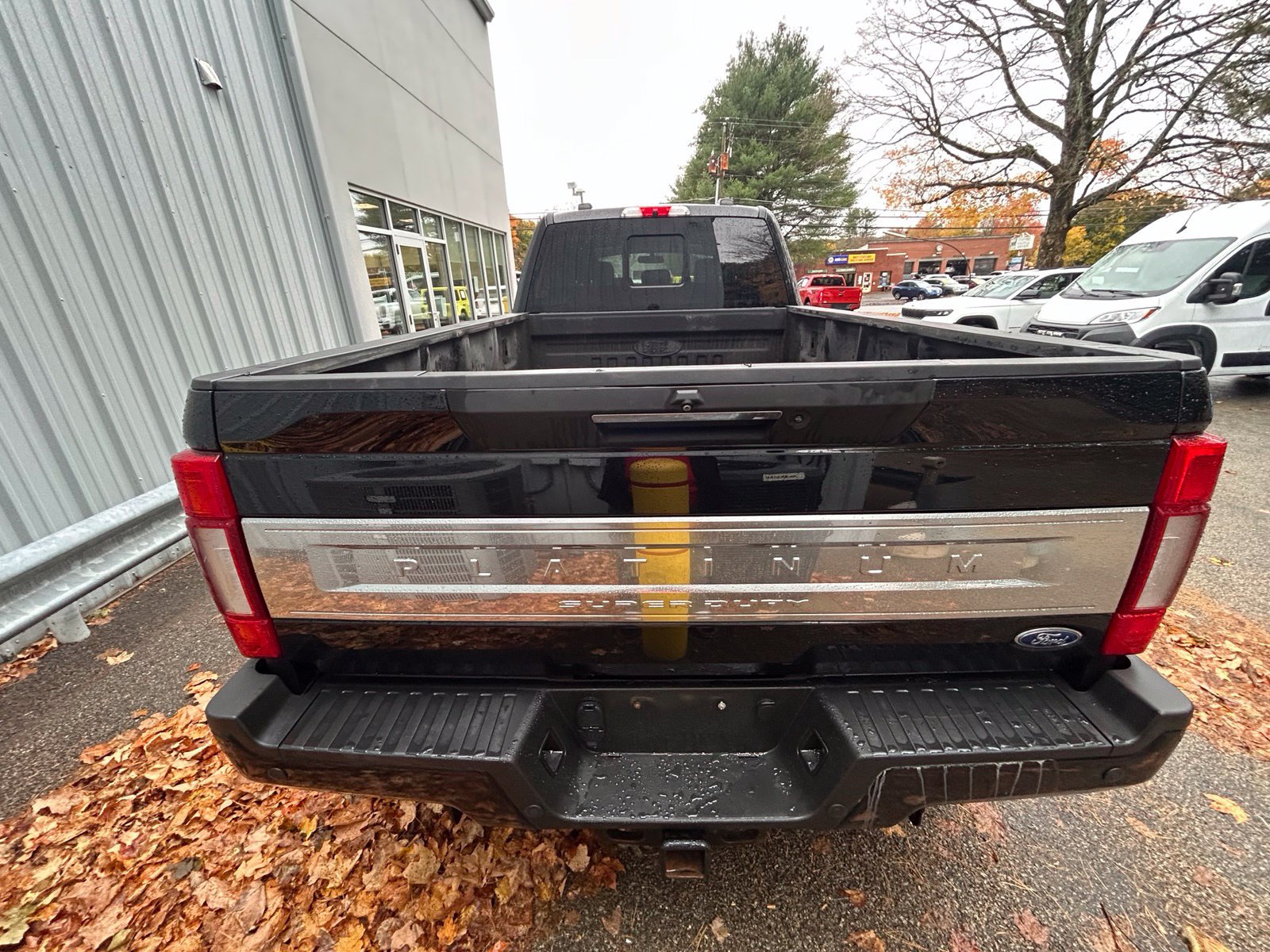 Used 2022 Ford F450 Platinum w/ FX4 Off-Road Package AWD/4WD image 6