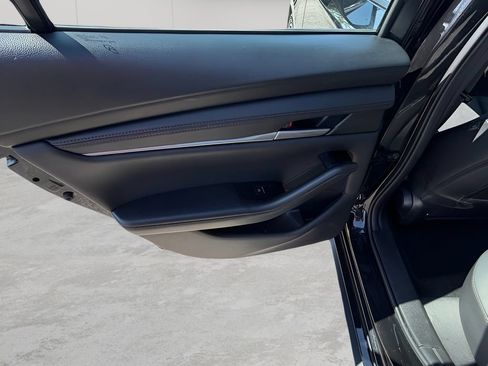 Used 2025 MAZDA MAZDA3 s FWD image 11