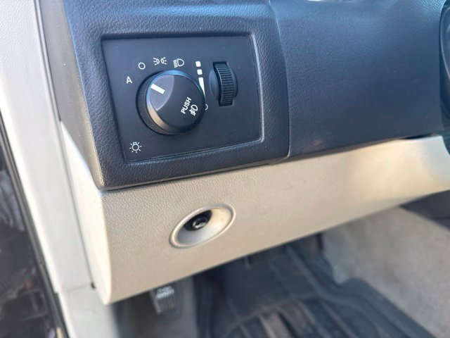 Used 2007 Chrysler 300 C w/ Protection Group II RWD image 19