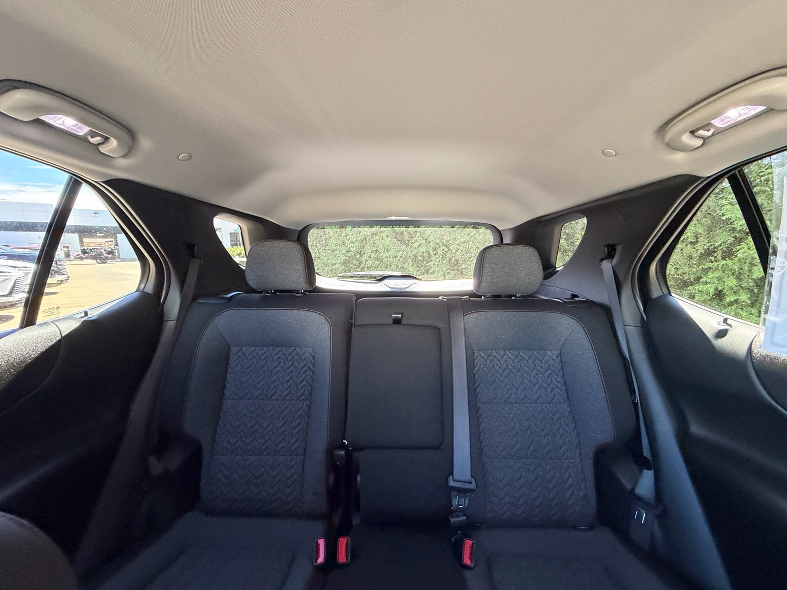 Used 2024 Chevrolet Equinox LT w/ LPO, Floor Liner Package FWD image 3