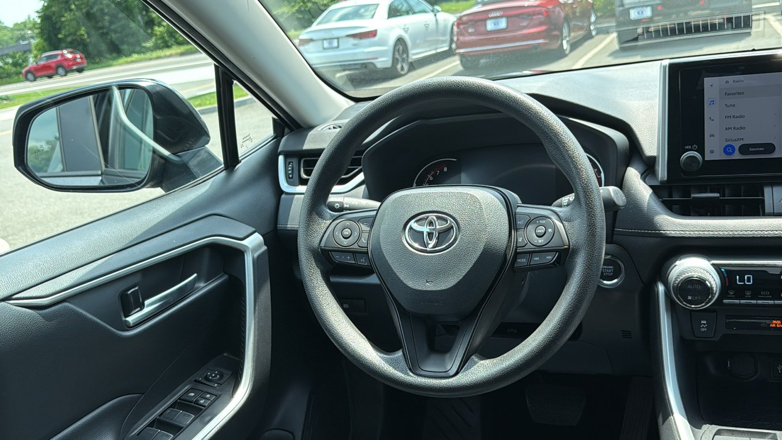 Used 2024 Toyota RAV4 XLE AWD/4WD image 22