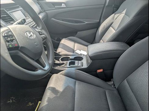 Used 2017 Hyundai Tucson SE w/ SE Popular Package 02 FWD image 8