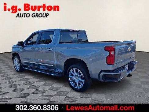 Used 2024 Chevrolet Silverado 1500 High Country w/ High Country Premium Package AWD/4WD image 4