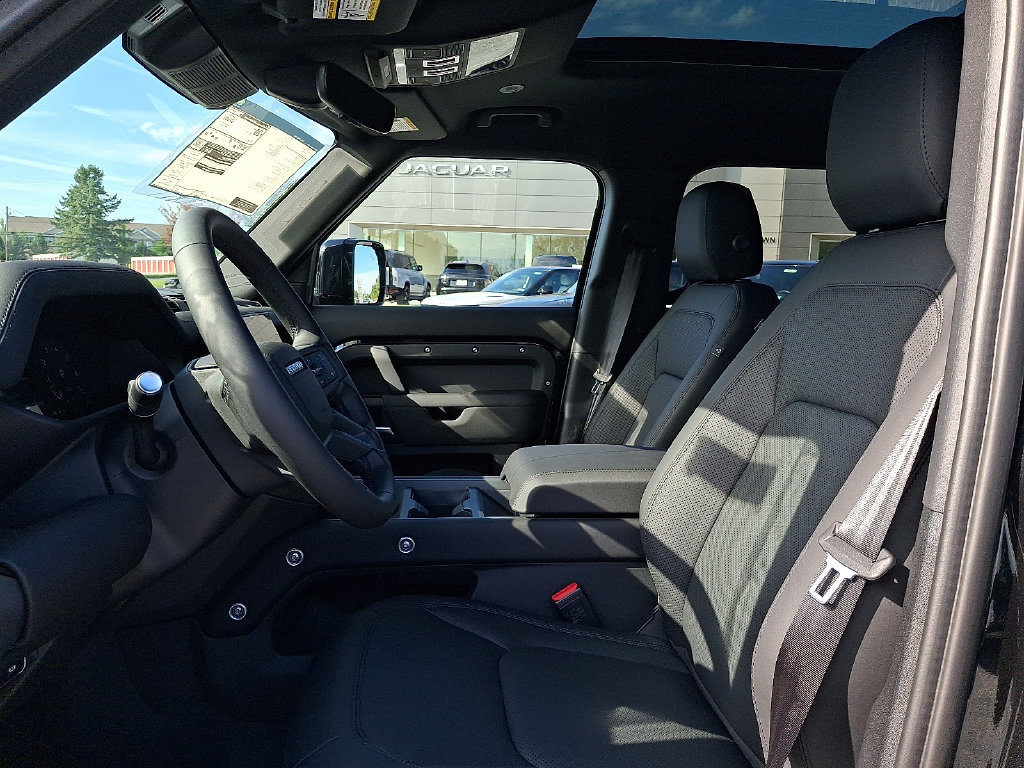 New 2026 Land Rover Defender 110 S AWD/4WD image 9