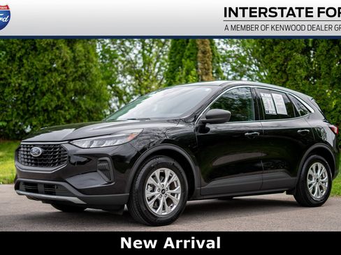 Used 2023 Ford Escape Active w/ Cold Weather Package image 1