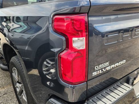 Used 2022 Chevrolet Silverado 1500 RST w/ Safety Package image 7