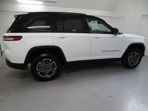 Certified 2023 Jeep Grand Cherokee Trailhawk w/ Advanced Protech Group II AWD/4WD image 26