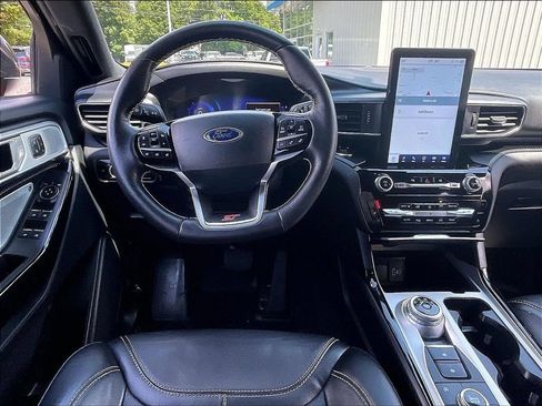 Used 2023 Ford Explorer ST w/ Equipment Group 401A AWD/4WD image 18