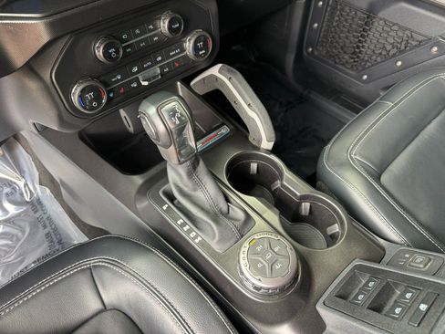 Used 2021 Ford Bronco First Edition AWD/4WD image 45