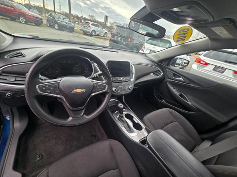 Used 2019 Chevrolet Malibu LT FWD image 28