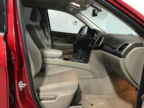 Used 2011 Jeep Grand Cherokee Laredo w/ Security & Convenience Group AWD/4WD image 13