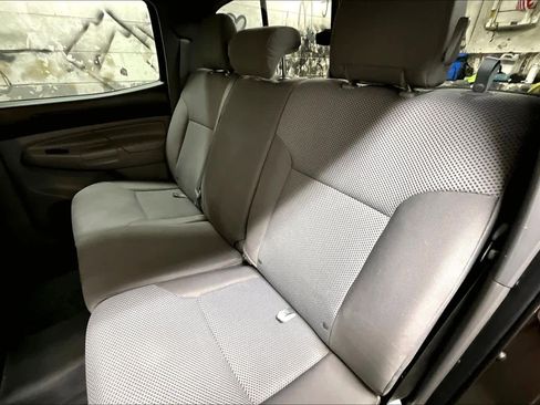 Used 2015 Toyota Tacoma 4x4 Double Cab image 18