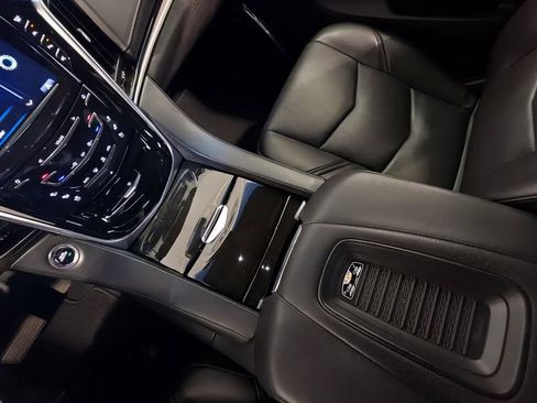 Used 2019 Cadillac Escalade Platinum AWD/4WD image 45