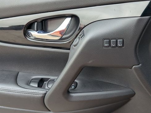 Used 2022 Nissan Rogue Sport SL w/ Premium Package image 26