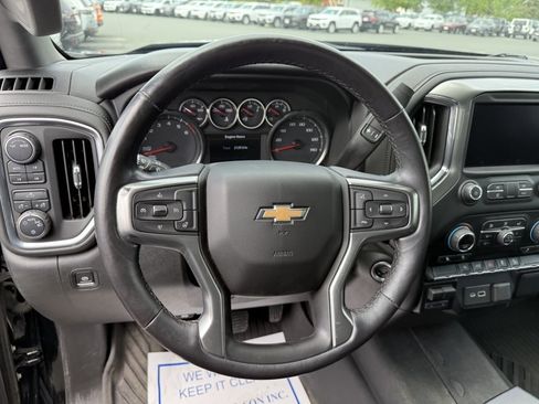 Used 2021 Chevrolet Silverado 1500 LT AWD/4WD image 21