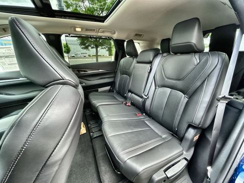 Certified 2024 INFINITI QX60 Sensory w/ Vision Package AWD/4WD image 13