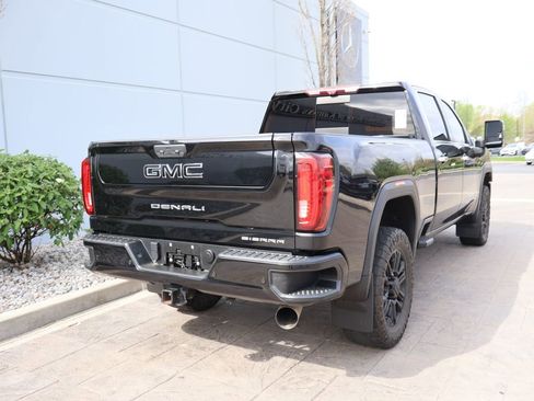 Used 2021 GMC Sierra 2500 Denali w/ Denali Black Diamond Edition image 8