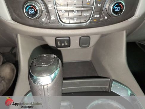 Used 2018 Chevrolet Traverse LT AWD/4WD image 25