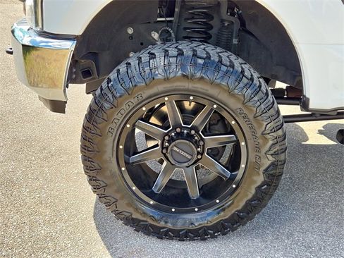 Used 2021 Ford F250 XLT image 6