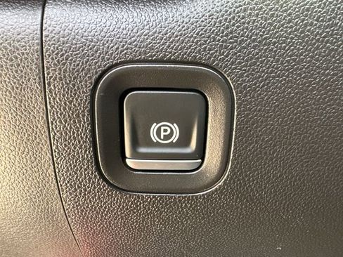 Used 2024 Chevrolet Silverado 1500 Custom AWD/4WD image 25