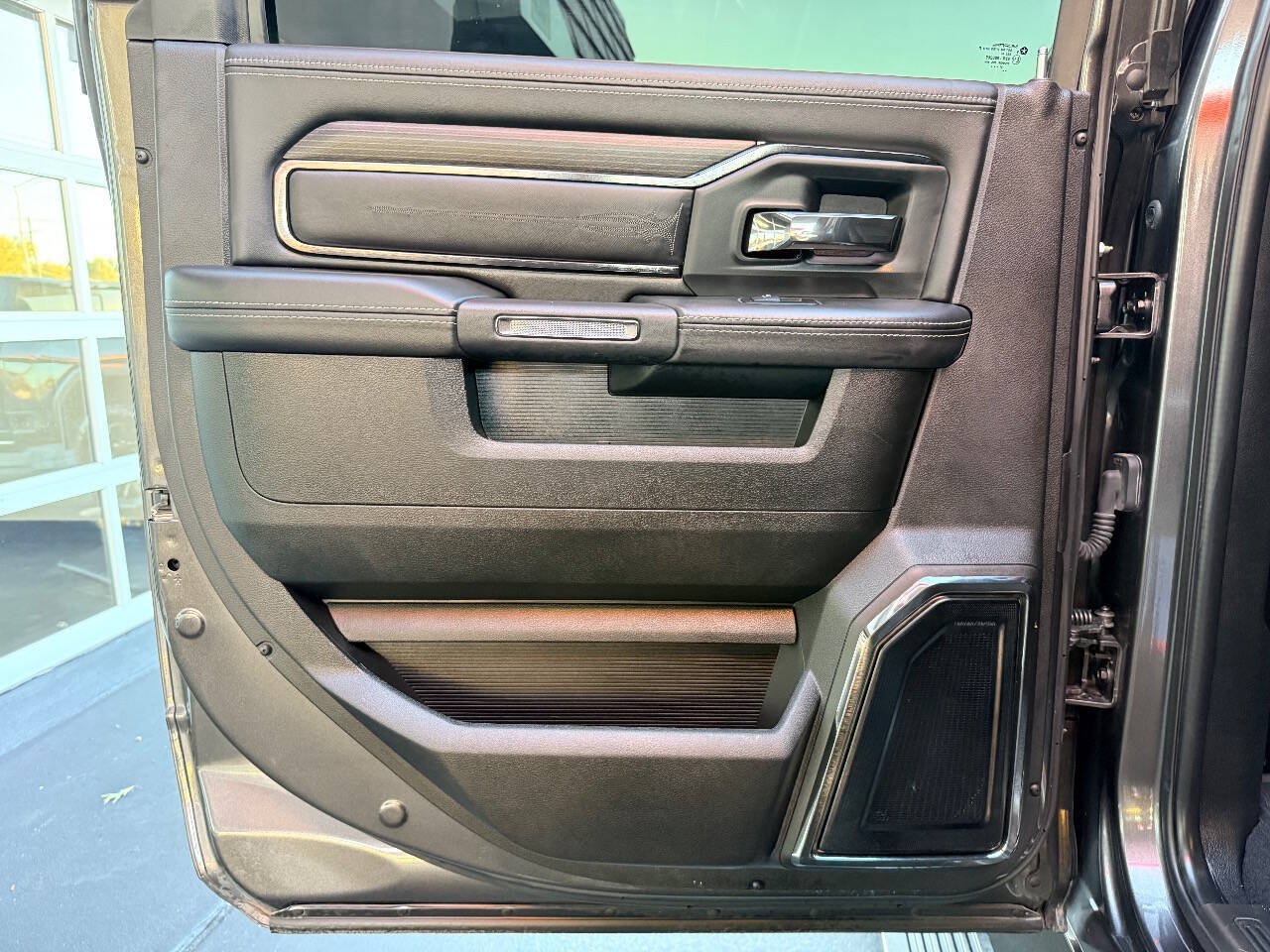 Used 2022 RAM 3500 Limited AWD/4WD image 38