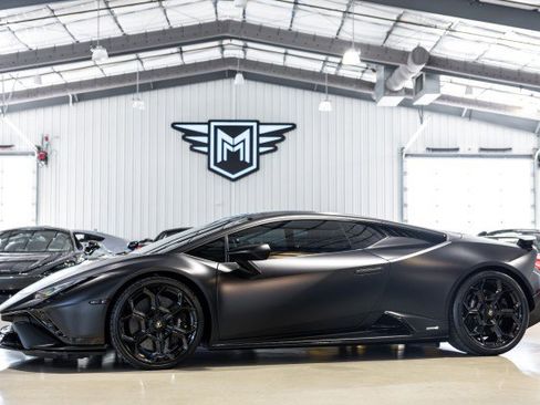 Used 2023 Lamborghini Huracan Tecnica RWD image 1