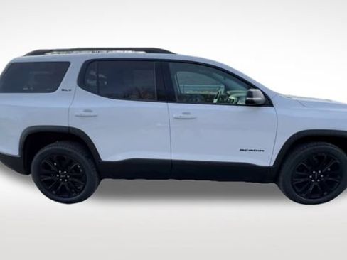 Certified 2023 GMC Acadia SLT w/ Elevation Edition image 9