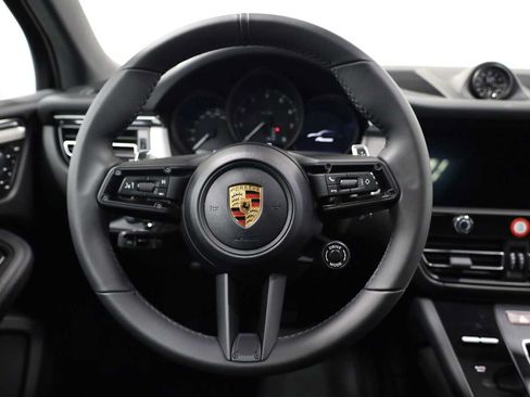 Certified 2026 Porsche Macan AWD/4WD image 26