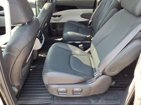 Used 2024 Kia Carnival SX Prestige FWD image 13