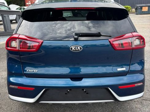 Used 2019 Kia Niro LX FWD image 4