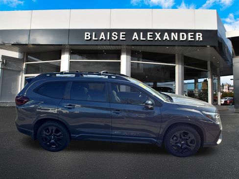 Used 2023 Subaru Ascent Onyx Edition Limited AWD/4WD image 2