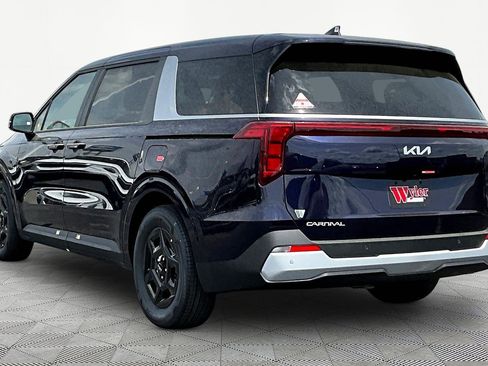 New 2026 Kia Carnival LX FWD image 4