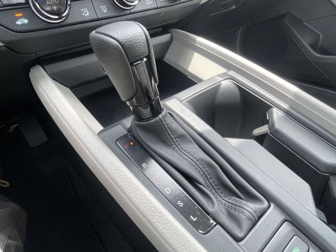 Used 2025 Honda Accord SE image 30
