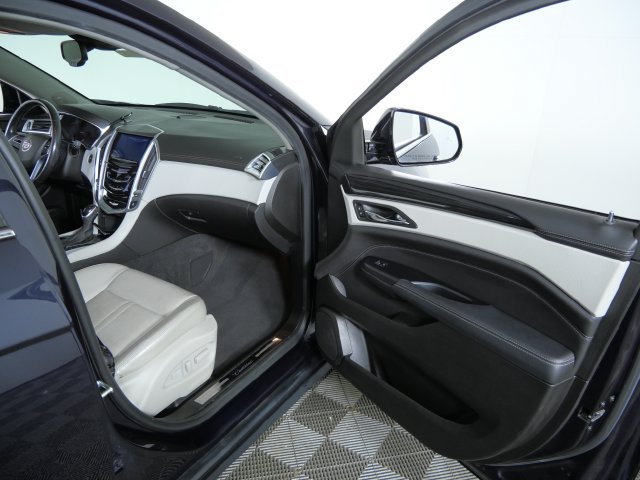 Used 2016 Cadillac SRX Luxury w/ Driver Awareness Package AWD/4WD image 11
